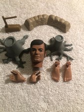4418 Miscellaneous Johnny West accessories including Head, Feet and Hands