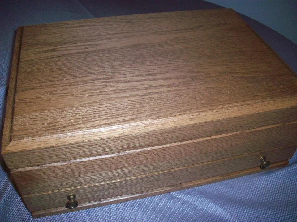 ONEIDA KING JAMES 65PC ОБСЛУЖИВАНИЕ ДЛЯ 12 ПОСЕРЕБРЕННЫХ СТОЛОВЫХ ПРИБОРОВ НАБОР И КОРОБКА ДЛЯ ХРАНЕНИЯ США - Изображение 2 из 4