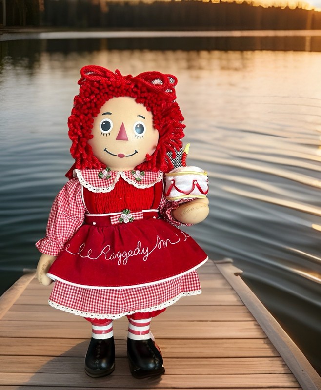 BRASS KEY KEEPSAKE Raggedy Ann Porcelain Doll 90th Birthday Edition 16”NWOB Nice