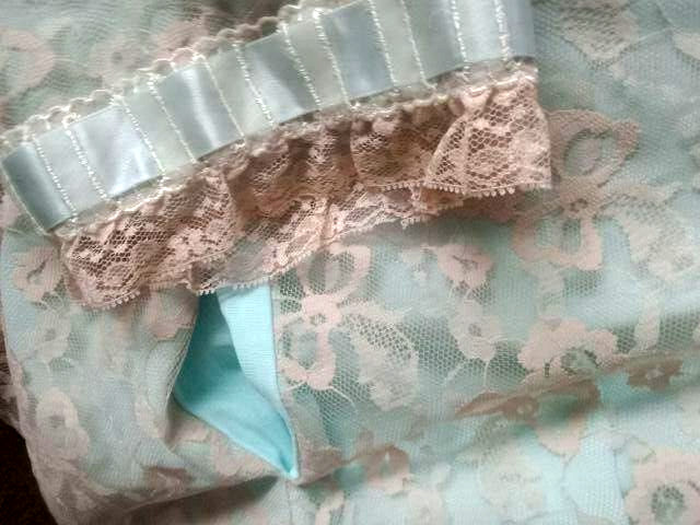 M Vintage Peignoir set lingerie  lace nylon - image 7