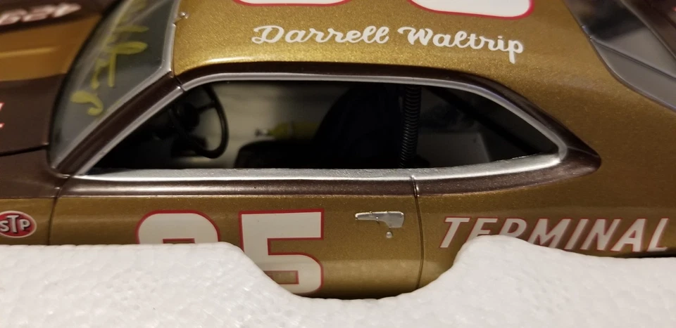 Darrell Waltrip #95 "亲笔签名" 1971 水星循环码头运输 1/24 — 第 3/4 张图片