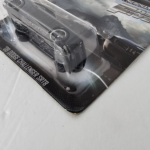 Hot Wheels 2012 Fast & Furious’08 Dodge Challenger SRT8 Fast Five - Picture 3 of 4