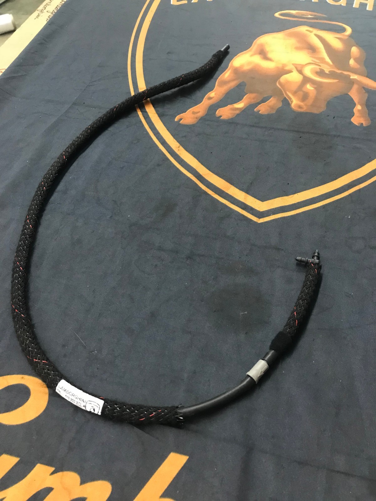 LAMBORGHINI AVENTADOR 700 720 CORRUGATED PIPE WINDSCREEN WASHER SYSTEM HOSE OEM 