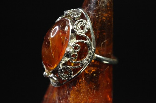 Vintage OLD NATURAL 3.7gr Butterscotch Egg Yolk Baltic Amber Stone Ring D1288 - Picture 2 of 9