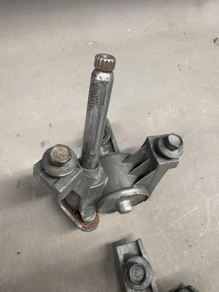 Ford Galaxie 1969 1970 1971 regulador de ventana de ventilación Mercury Park Lane LTD Marauder Foto 3 de 4