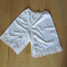 Vintage Seamprufe white lace nylon bloomer petti pants intimates-sz small-NEW