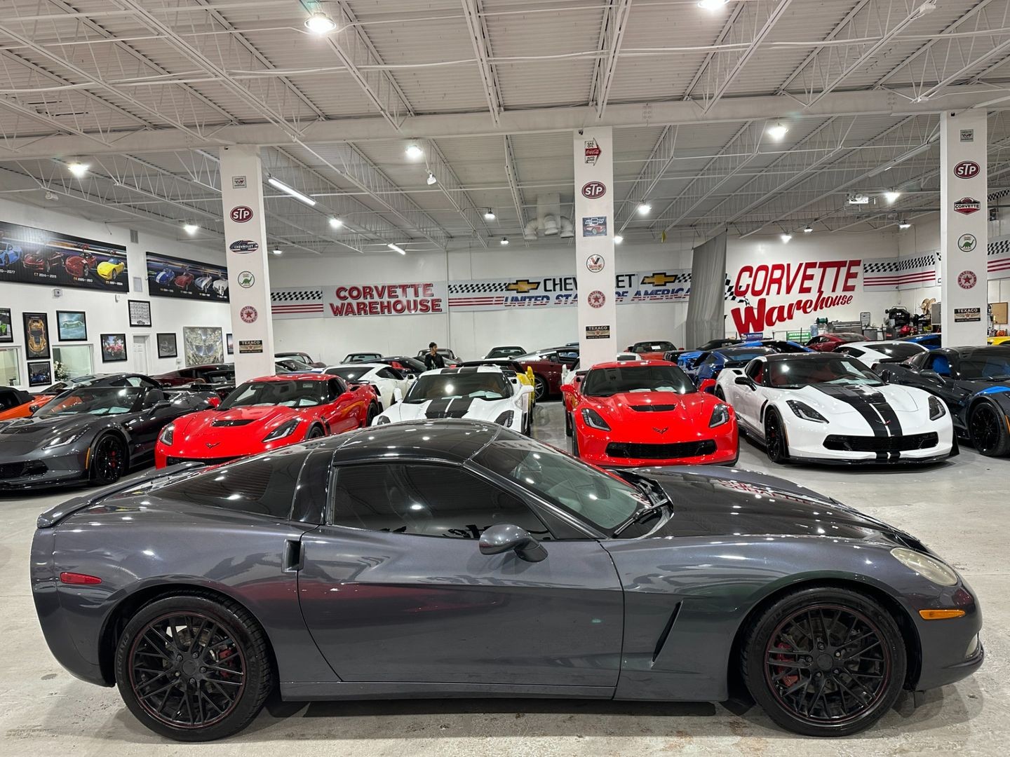 2010 [57U] Cyber Gray Metallic Chevrolet Corvette   | C6 Corvette Photo 7