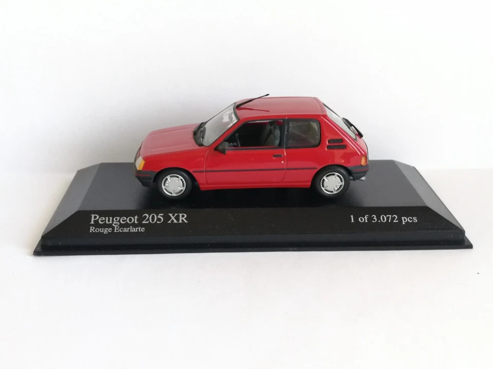 Minichamps 1988 Peugeot 205 XR sedan die-cast model, 1/43 scale - Image 3 of 4