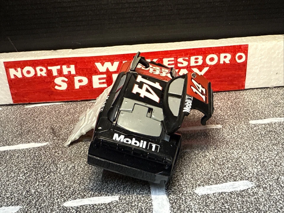 Tony Stewart #14 Office Depot Nascar Bashers Crash Car Spin Master Toy Car Foto 4 de 4