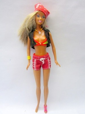 Mattel Barbie Puppe California Cali Girl Lea blond Modepuppe Outfits Top Model