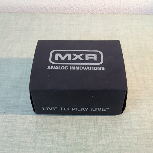 MXR M181 Blow Torch Bass Distortion Fuzz Effects Analogue Guitar Pedal Boxed - Picture 8 of 11