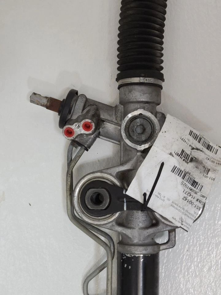 2007 - 2014 CADILLAC ESCALADE Steering Gear Rack Power Rack And Pinion  - Image 4 of 4