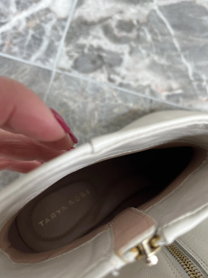 Botas de tornozelo Taryn Rose novas sem caixa salto gatinho tamanho 7B - Imagem 4 de 4
