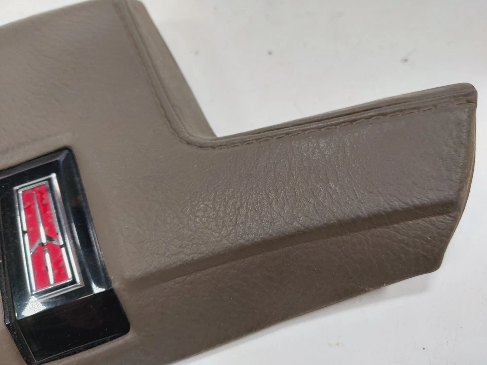 Oldsmobile Firenza Steering Wheel Insert Emblem Tan Brown - Image 3 of 4