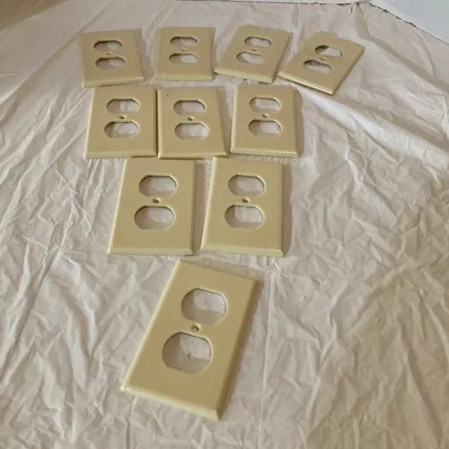 LEVITON Duplex Receptacle Outlet Cover 11362 Lot Of 10