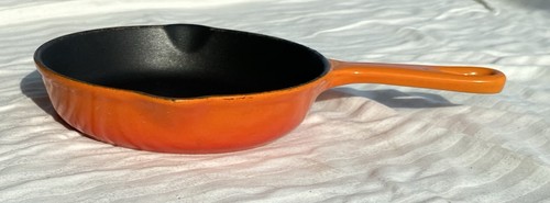 LE CREUSET Volcanic Orange Non-stick Cast Iron Fry-Pan/skillet by 16cm