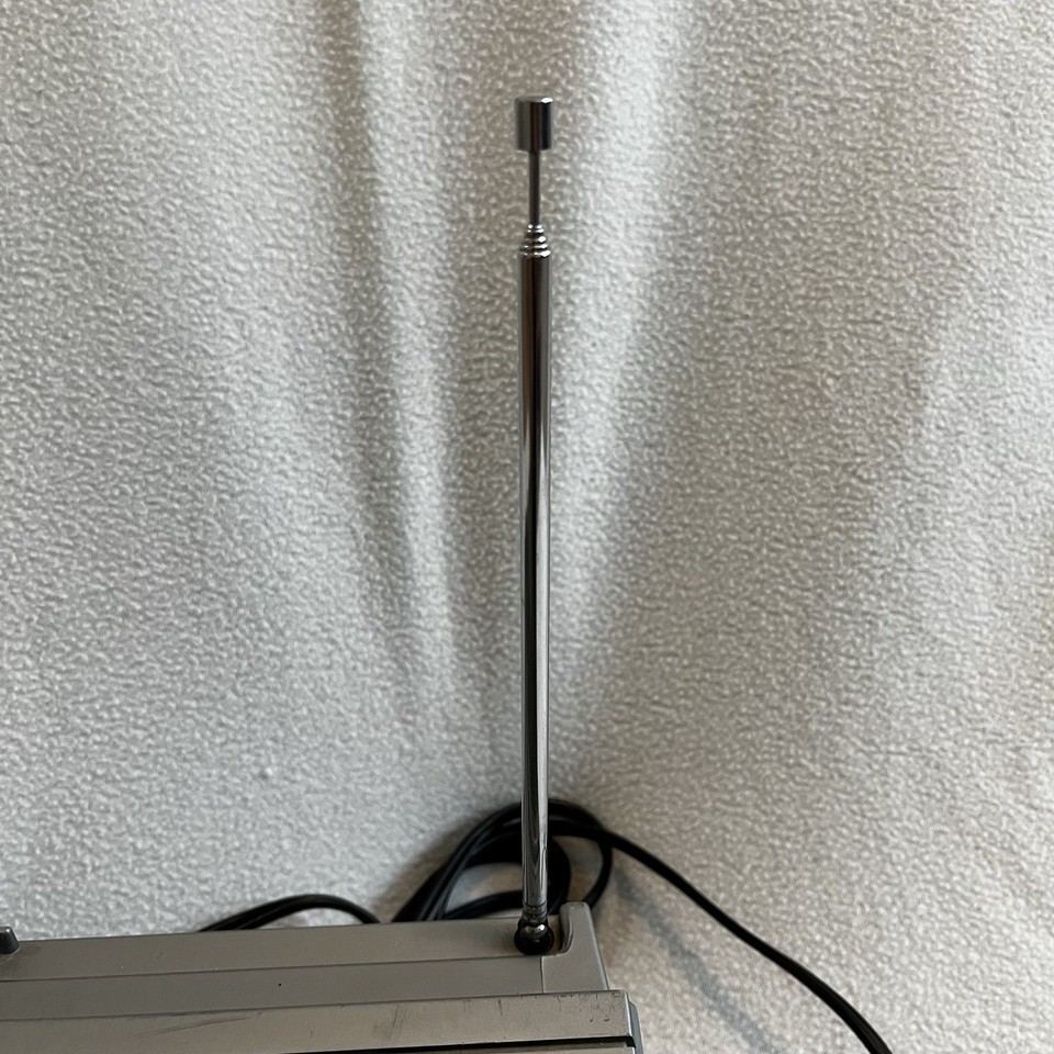 Vintage 1985 Emerson Model VR35 AC/DC Portable TV / AM/FM/PSB Retro ...