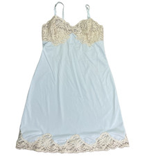 VTG Wondermaid Light Blue Embroidred Lace Slip Size 36 Non Cling Antron Nylon