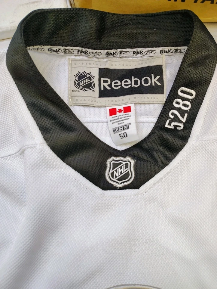 CAMISETA MATT DUCHENE COLORADO SERIE ESTADIO AVALANCHA TALLA 50 BLANCA Foto 2 de 4