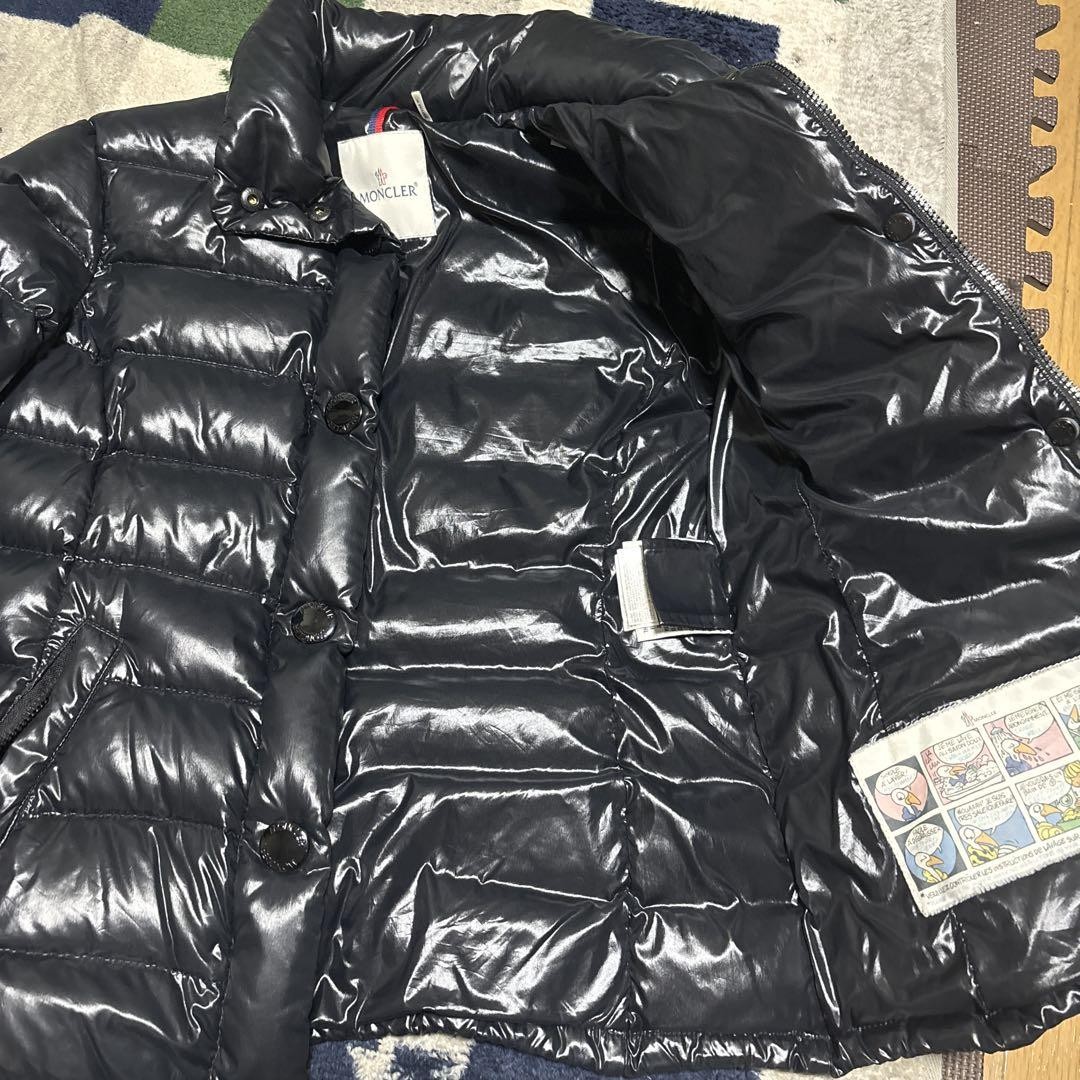 Moncler Womens Down Jacket for Winter Warmth