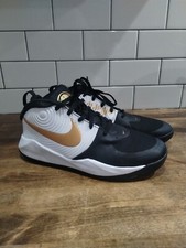 Nike Youth Size 7Y Black/Gold/White Team Hustle D9 Mid Lace Up Shoe