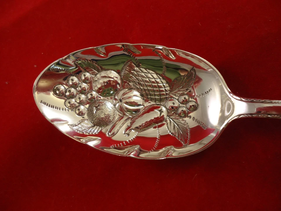 William & Mary by Lunt Sterling Silver Berry Spoon with Embossed Bowl 8755 - Image 2 of 3