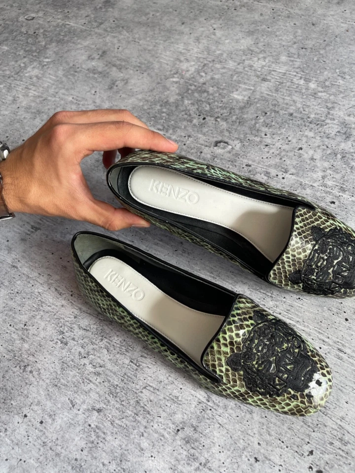 Kenzo Black Green Loafers Size 35 - Snake Skin Effect with Tiger Embroidery - Image 4 of 4