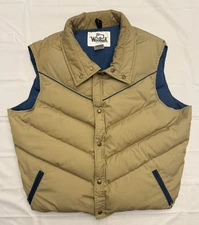 Vintage 70's Woolrich Tan Beige Navy Down Sheep Logo Button Puffer Vest Men’s XL