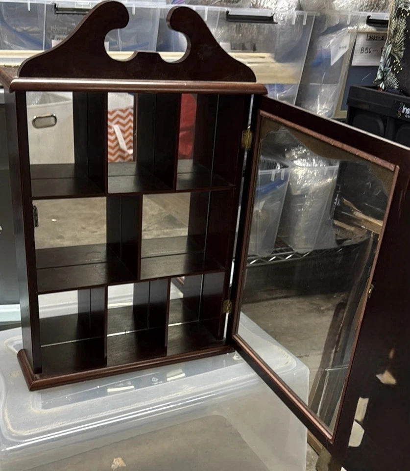 Armario colgante vintage de curiosidades cerezo espejado en el interior Foto 3 de 3