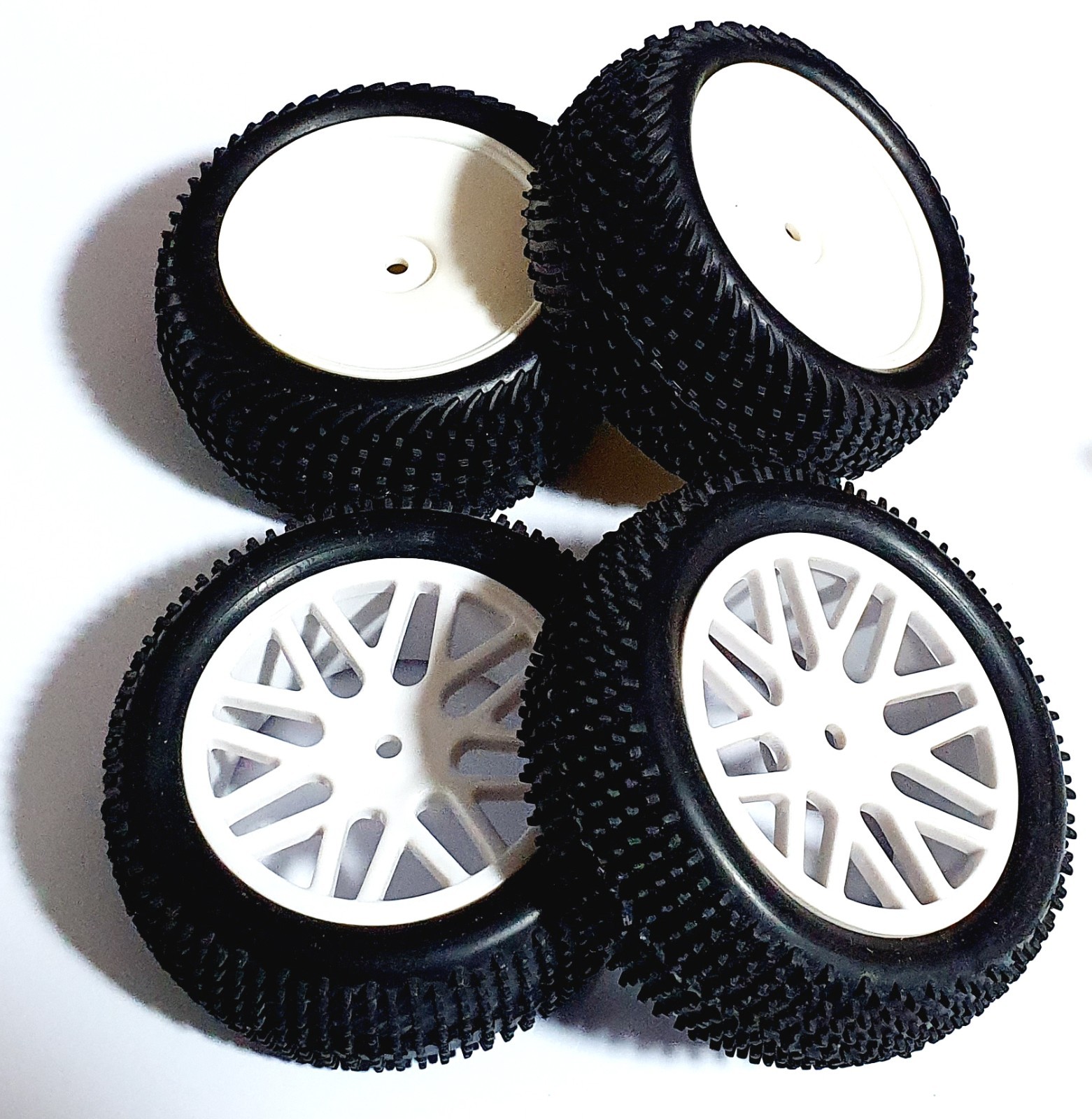 1/10 Scale Off Road Front Rear Buggy RC Spoke Wheels Pin Tread Tyres x 4 White