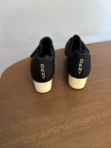 DKNY Anna modische Damen-Sneaker Stoffoberteil zum Überziehen, schwarz, Größe 8 - Bild 3 von 5