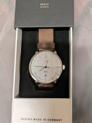 Runa Ávalt automatic watch featuring a Bauhaus design and a brown leather strap