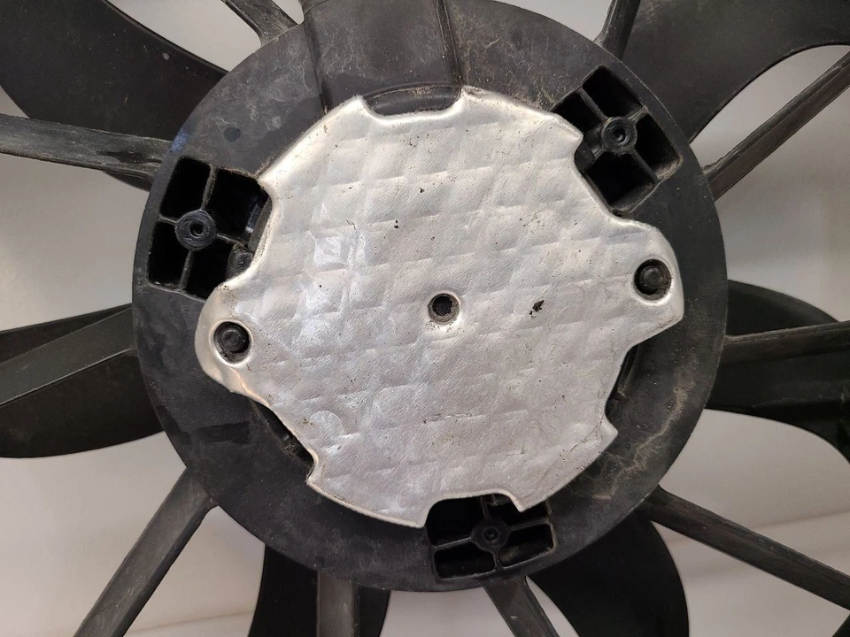 2010 - 2016 CADILLAC SRX Radiator Fan Motor Fan Assembly Foto 2 de 4