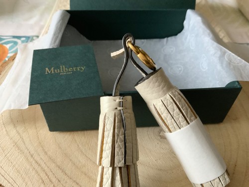 MULBERRY 🌸 Iris Tassel bag charm RRP £150 Keyring Leather - Picture 7 of 11