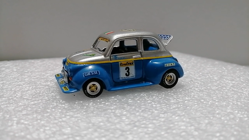 Fiat 500 Abarth - Verarbeitung im Maßstab 1:21, Made in Italy - Video 1 von 1