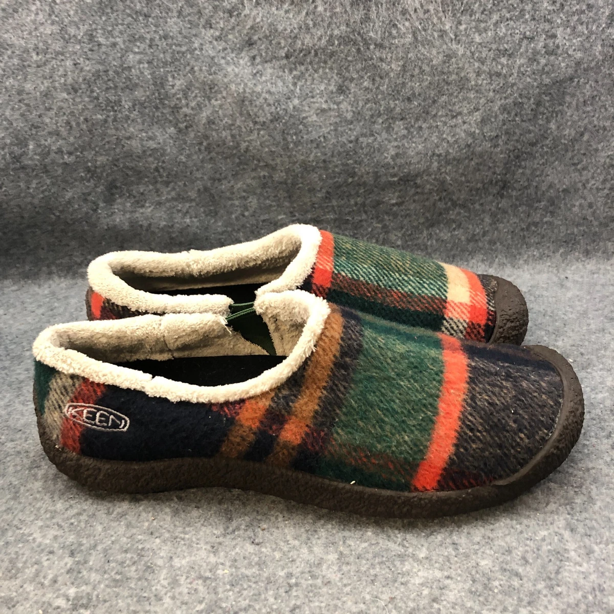 Keen Slippers Women s 8.5 Howser Brown Green Plaid Warm Comfort