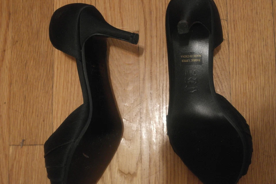 TOUCH UPS High Heels Formal Dress Shoes Women's Size 7 1/2 W Black Satin - Image 3 of 4