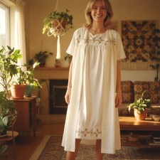 Vintage 1970s Komar Nightgown House Coat Robe Set Embroidered Peignoir S/M