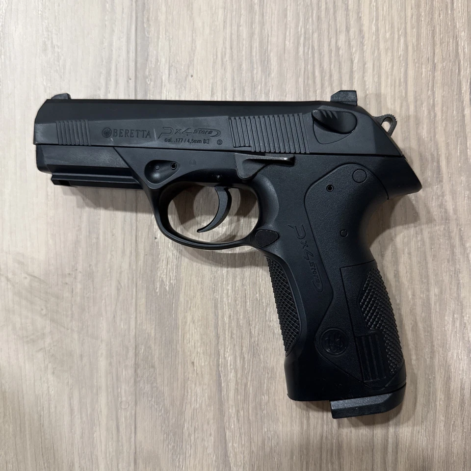 BERETTA Genuine PX4 STORM  CO2 Blowback Air Gun Pellet BB Pistol and Holster  - Image 2 of 4