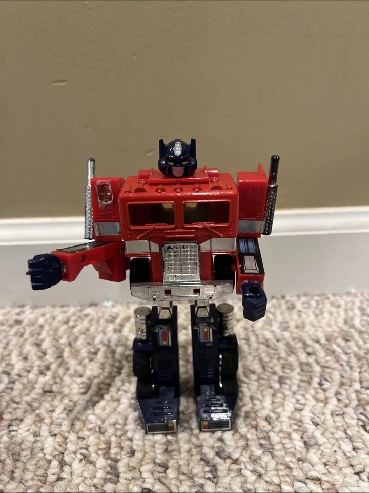 VINTAGE G1 TRANSFORMERS OPTIMUS PRIME SOUNDWAVE 7 Total 1984 RARE HTF 80'S - Image 2 of 4