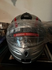 Casco de moto ITALIKA DOT XL 61-62 cm con visera nueva