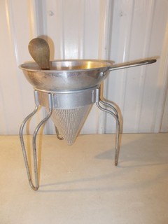 Vintage WEAR EVER ALUMINUM Food Mill Cone Sieve Colander Wood Pestle & Stand NO8