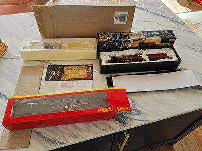 Modelzone Hornby R3082 18kt vergoldet Hogwarts Schnellzug Harry Potter