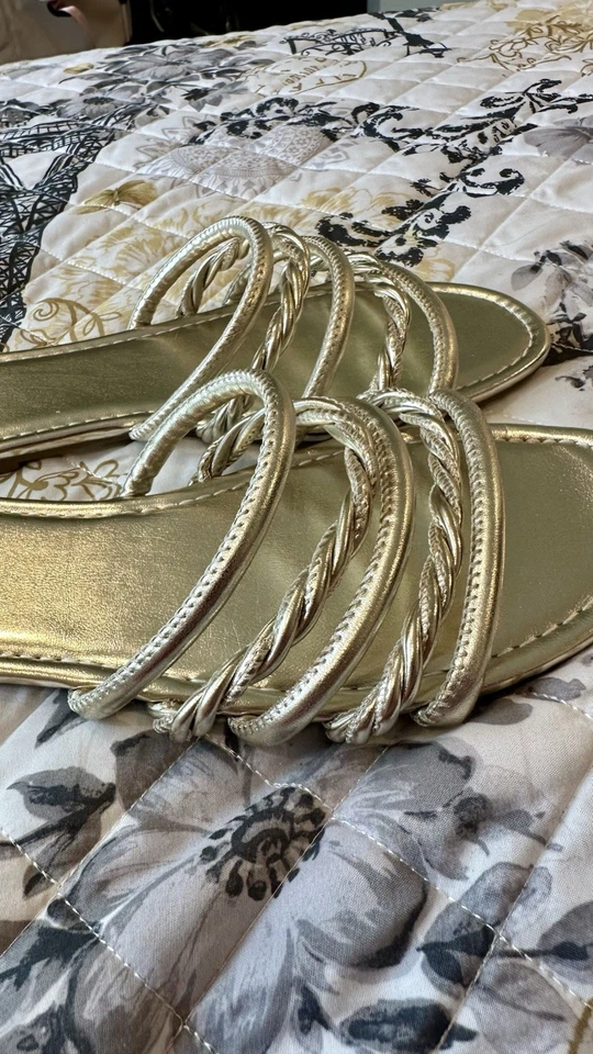 Sandalia antigua con correa cruzada dorada azul marino. Mujer Talla 9.5. Slip On Foto 4 de 4