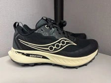 Saucony Womne's Peregrine 15 Black White Size 9 Wide Width lightly used
