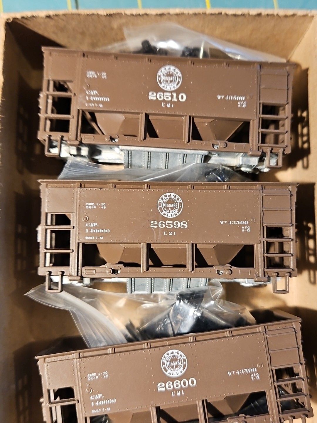 ROUNDHOUSE, HO SCALE ORE CAR KITS, DMIR eBay