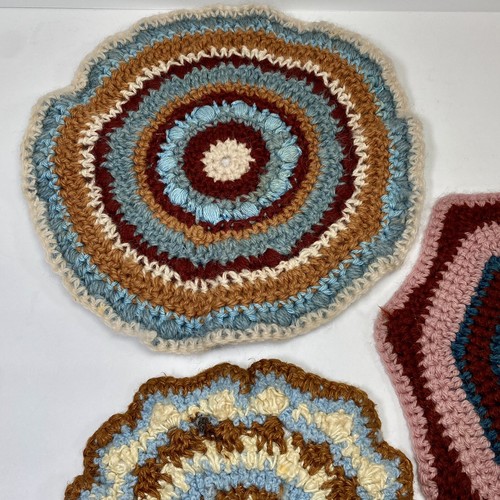 Set Of 3 Hand Crochet Dish Hot Pad Potholder Trivet Boho Colors Pom-Pom Vintage - Picture 9 of 10