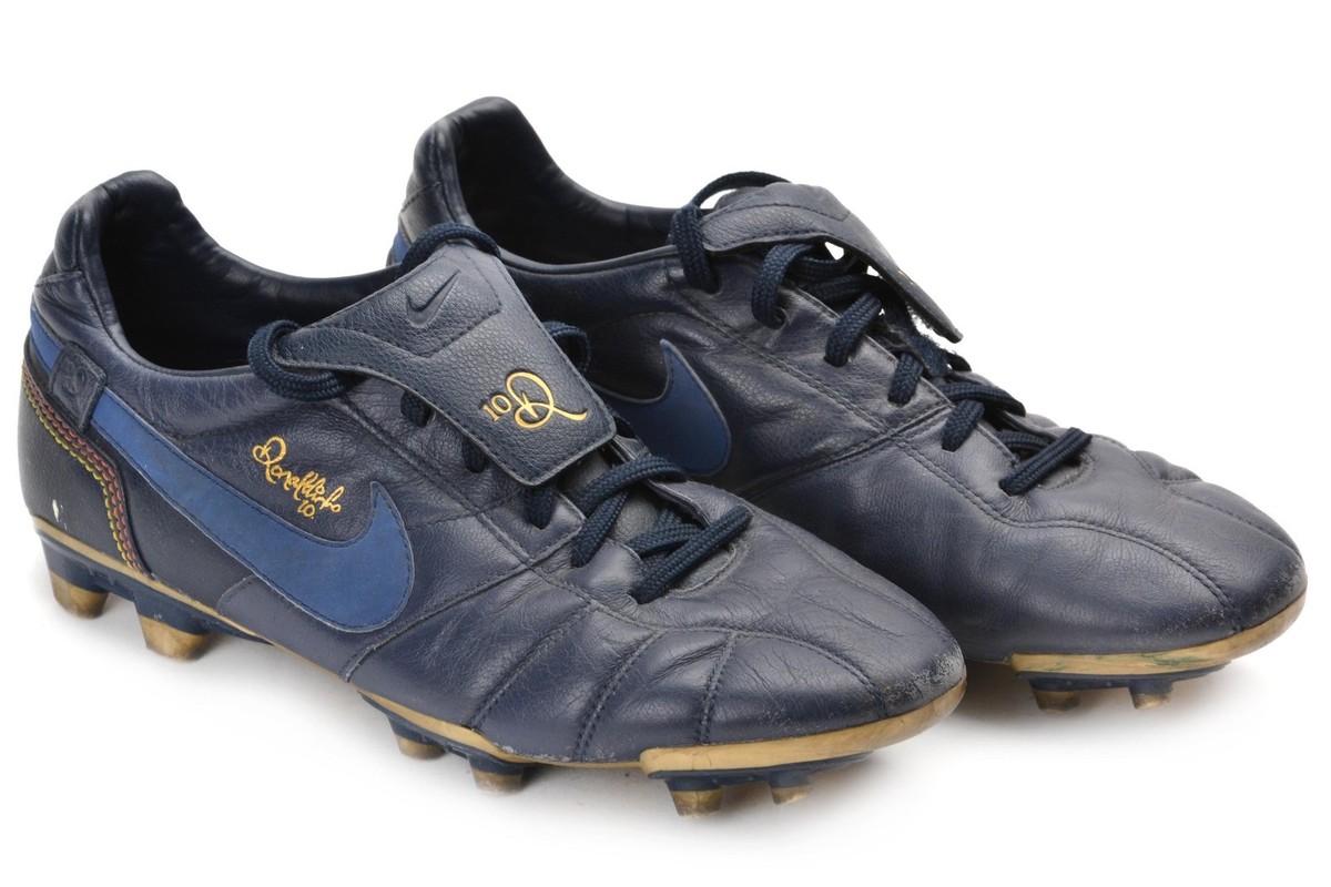NIKE TIEMPO RONALDINHO 10 SOCCER BOOTS 315365-447 2007 SIZE US 5Y