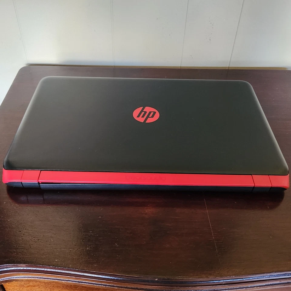 HP Beats 15 15-p030nr Touch 15.6" Laptop A10-7300 R6 1.9GHz / 8GB / 1TB HDD - Image 3 of 4