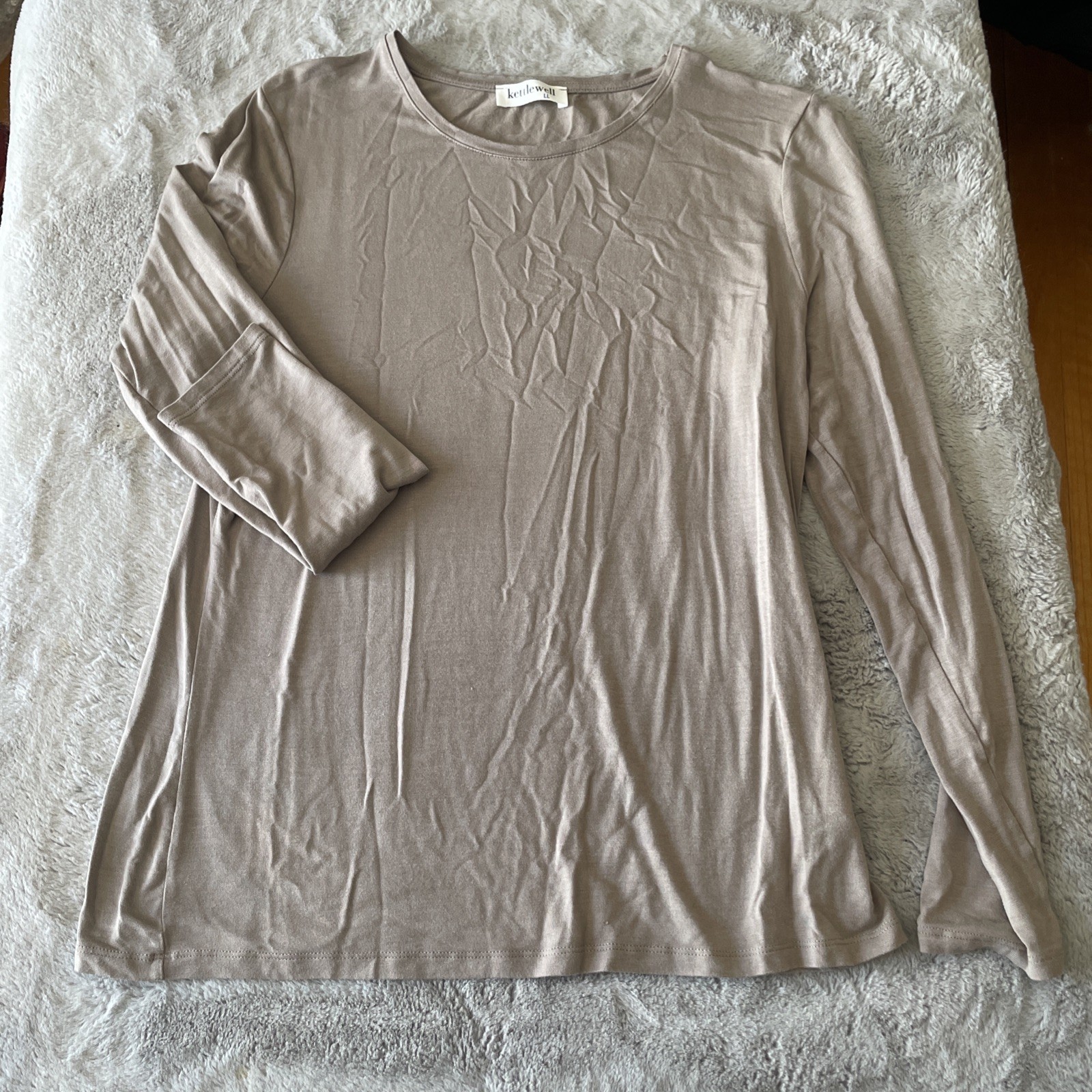 Kettlewell Women's Extra Large Light Brown Long Sleeve V-neck Shirt